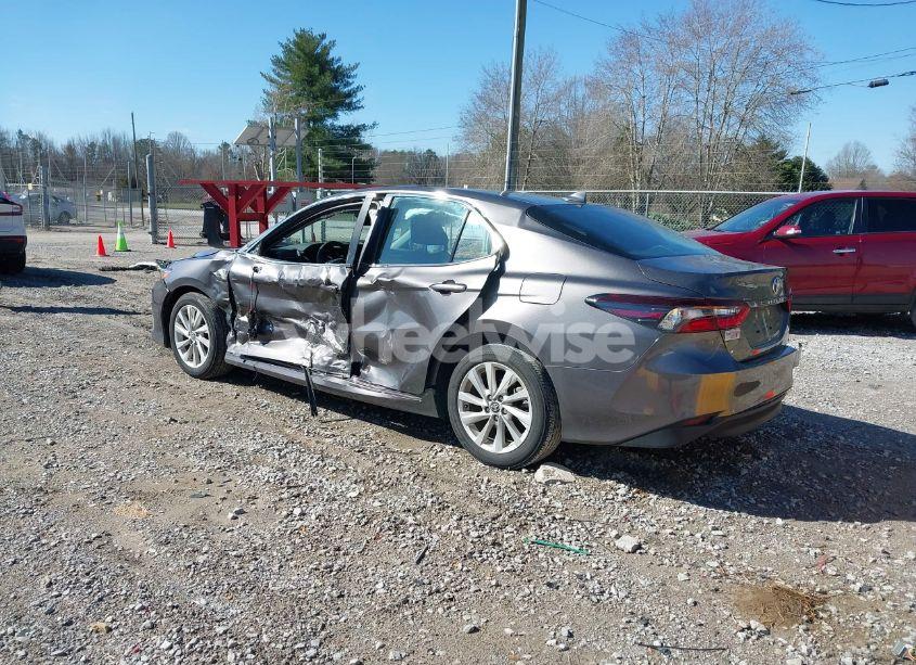 Photo 3 of 2024 Toyota Camry LE (VIN 4T1R11AK5RU877353)