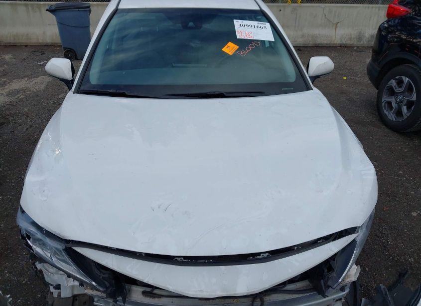 Photo 10 of 2022 Toyota Camry LE (VIN 4T1R11AK6NU056417)