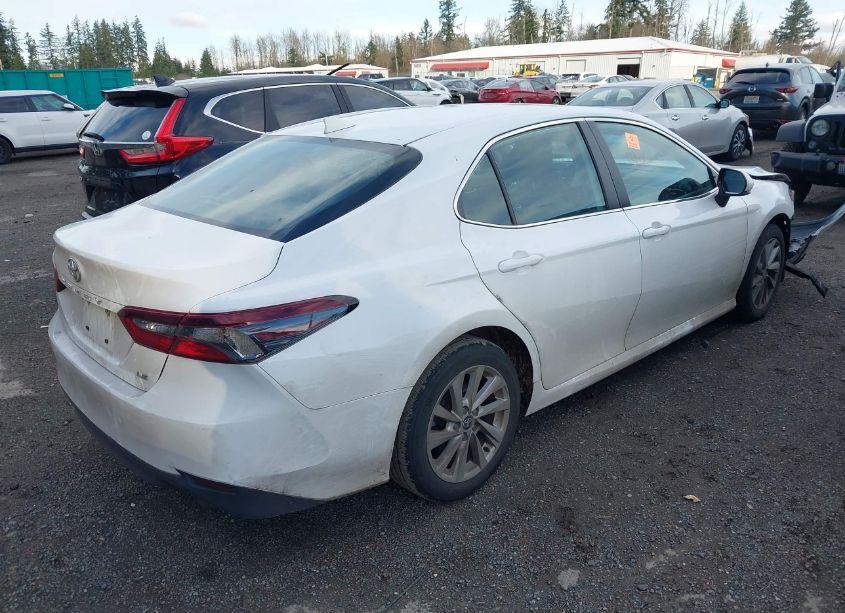 Photo 4 of 2022 Toyota Camry LE (VIN 4T1R11AK6NU056417)