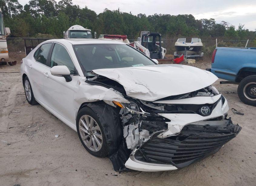 2023 Toyota Camry LE (VIN 4T1R11AK6PU761446) main photo