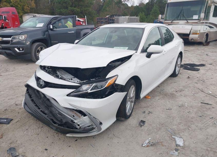 Photo 2 of 2023 Toyota Camry LE (VIN 4T1R11AK6PU761446)