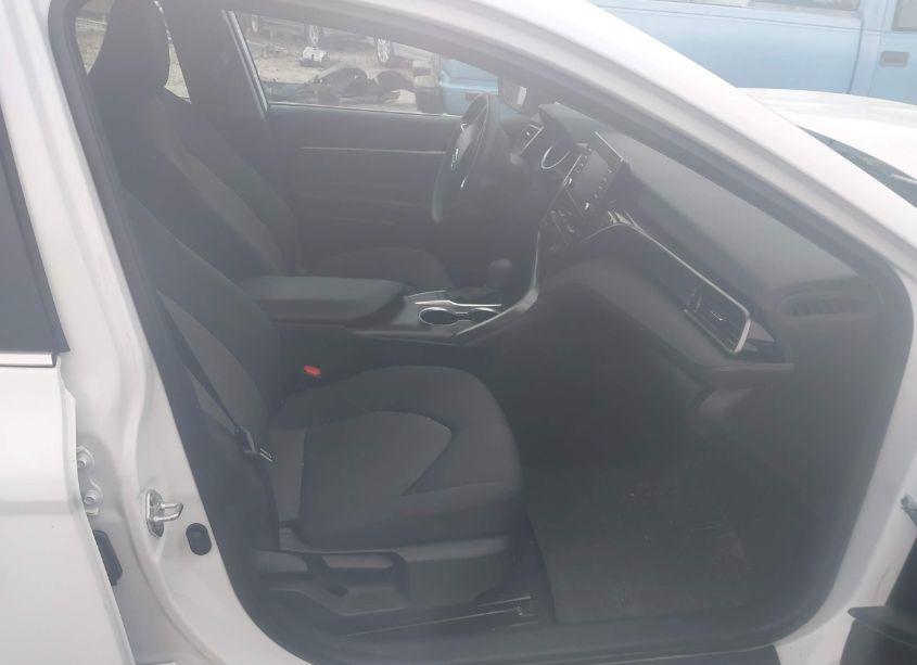 Photo 5 of 2023 Toyota Camry LE (VIN 4T1R11AK6PU761446)