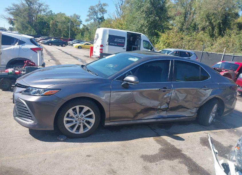 Photo 14 of 2024 Toyota Camry LE (VIN 4T1R11AK6RU207522)