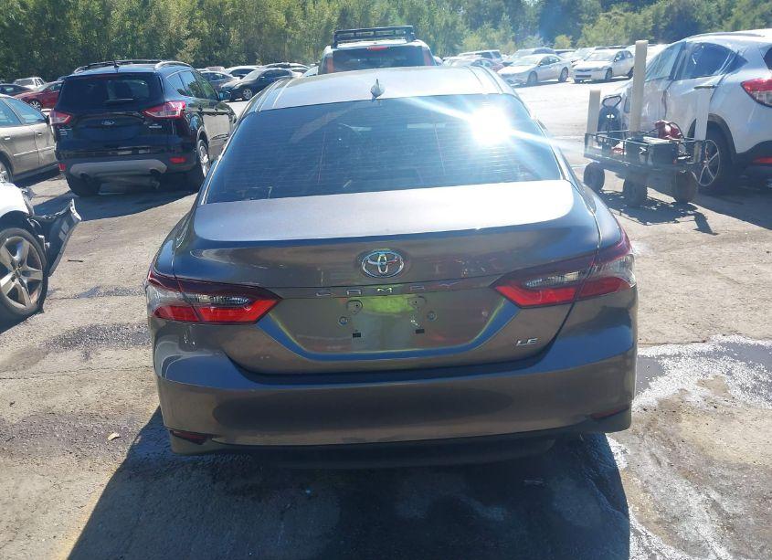 Photo 16 of 2024 Toyota Camry LE (VIN 4T1R11AK6RU207522)