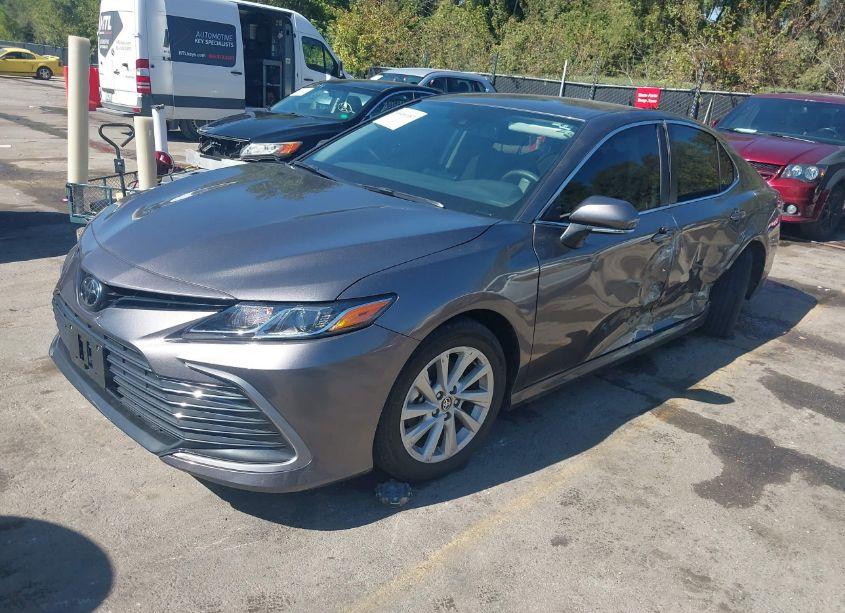 Photo 2 of 2024 Toyota Camry LE (VIN 4T1R11AK6RU207522)