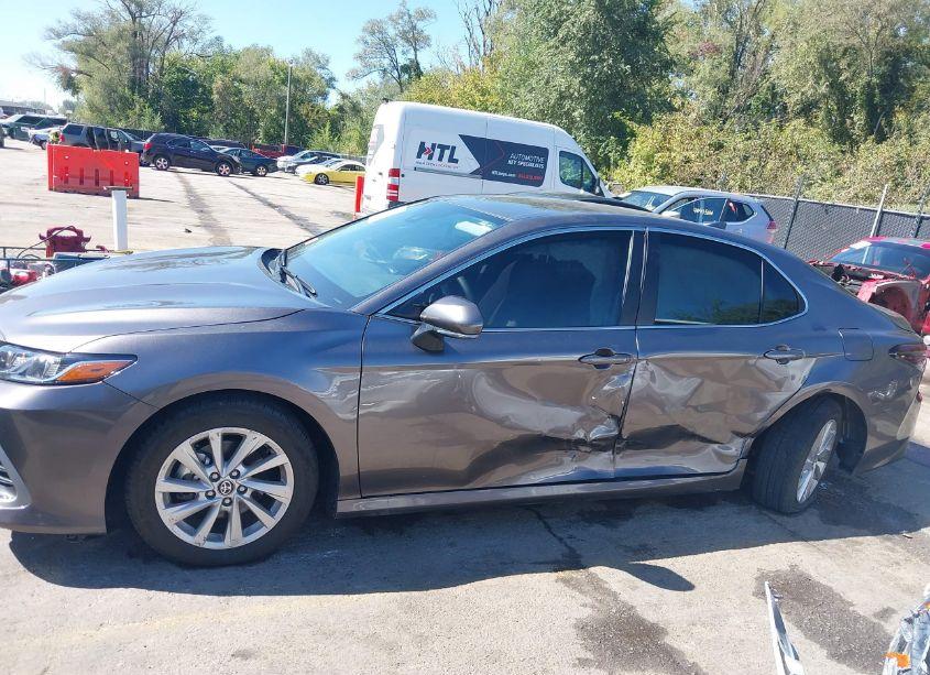 Photo 6 of 2024 Toyota Camry LE (VIN 4T1R11AK6RU207522)