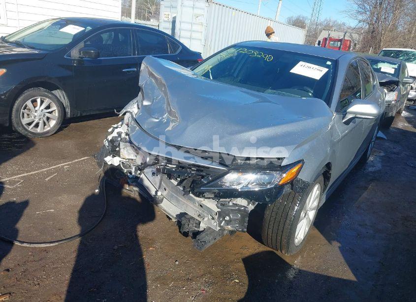 Photo 6 of 2022 Toyota Camry LE (VIN 4T1R11AK7NU680744)