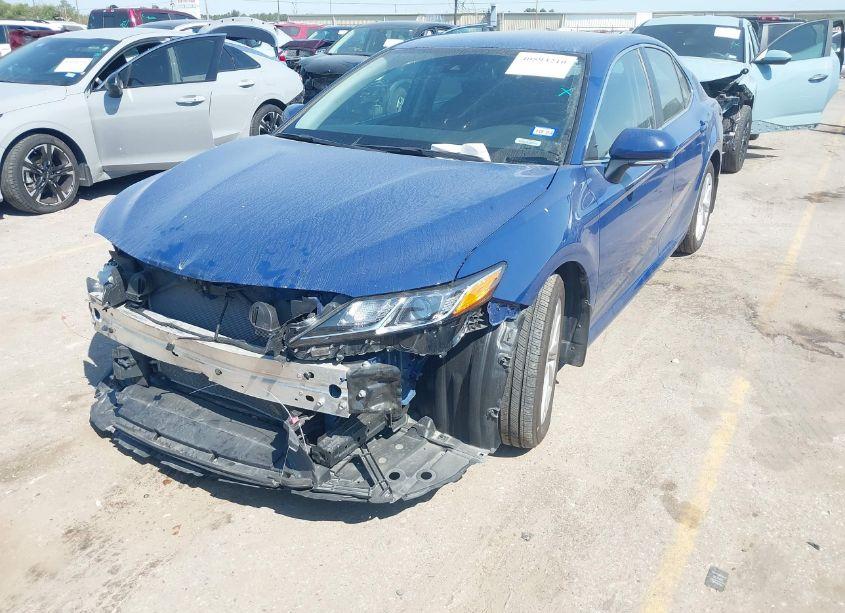 Photo 2 of 2023 Toyota Camry LE (VIN 4T1R11AK7PU098355)