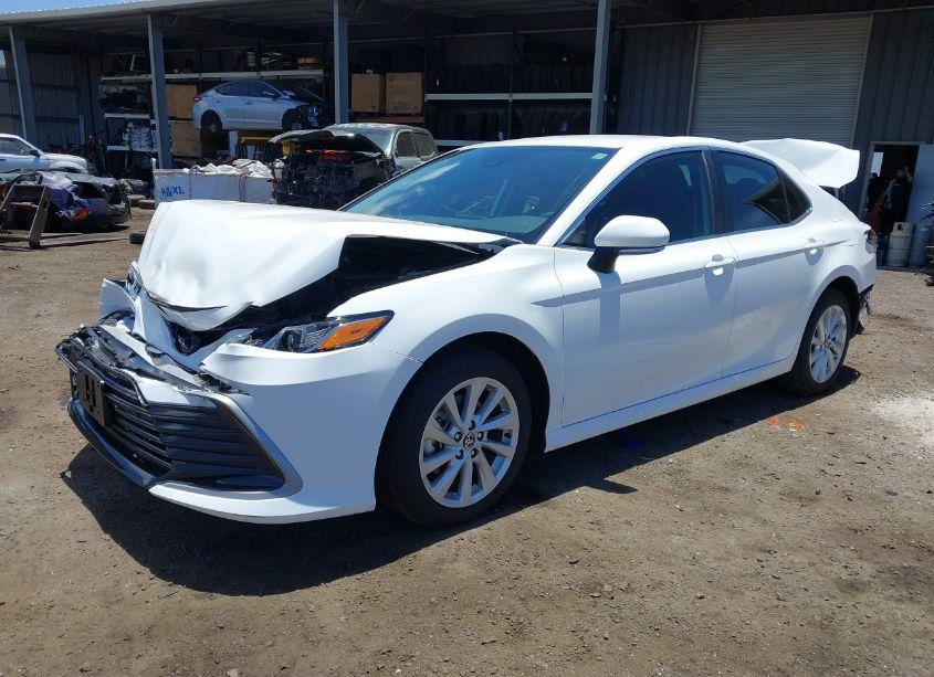 Photo 2 of 2024 Toyota Camry LE (VIN 4T1R11AK7RU205245)