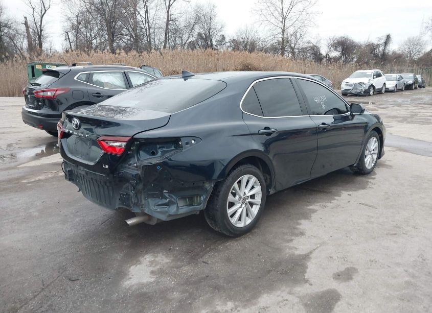 Photo 4 of 2021 Toyota Camry LE (VIN 4T1R11AK8MU513856)