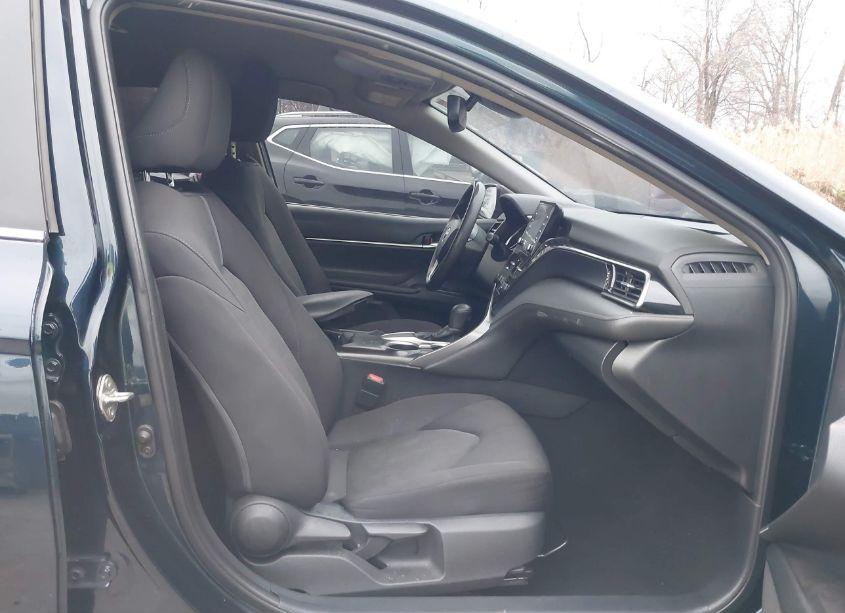 Photo 5 of 2021 Toyota Camry LE (VIN 4T1R11AK8MU513856)