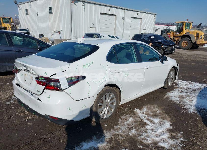 Photo 4 of 2022 Toyota Camry LE (VIN 4T1R11AK8NU071677)
