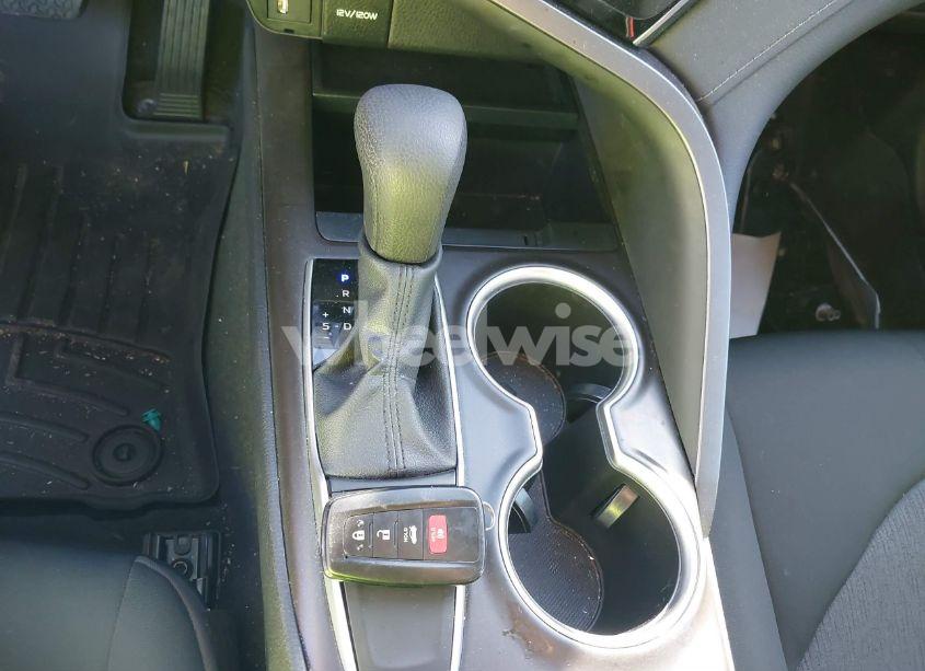 Photo 11 of 2022 Toyota Camry LE (VIN 4T1R11AK9NU709967)