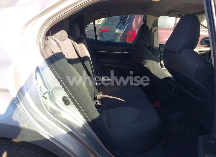 Photo 8 of 2022 Toyota Camry LE (VIN 4T1R11AK9NU709967)