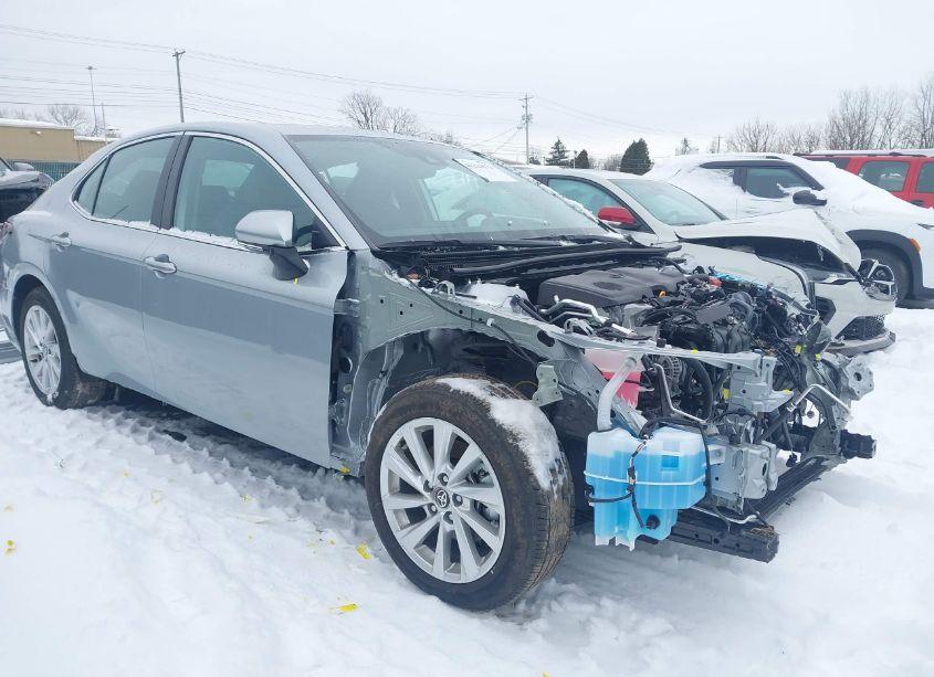2023 Toyota Camry LE (VIN 4T1R11AK9PU127967) main photo