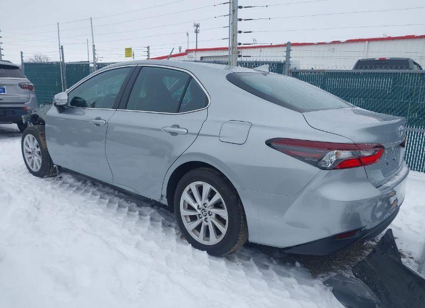 Photo 3 of 2023 Toyota Camry LE (VIN 4T1R11AK9PU127967)