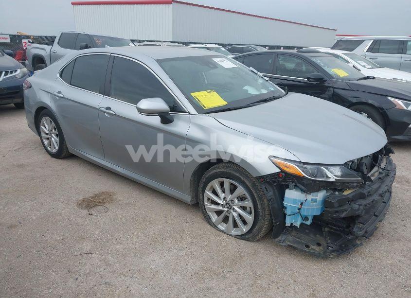 2023 Toyota Camry LE (VIN 4T1R11AKXPU152098) main photo