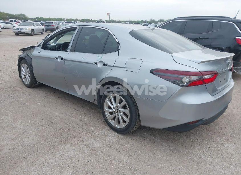 Photo 3 of 2023 Toyota Camry LE (VIN 4T1R11AKXPU152098)