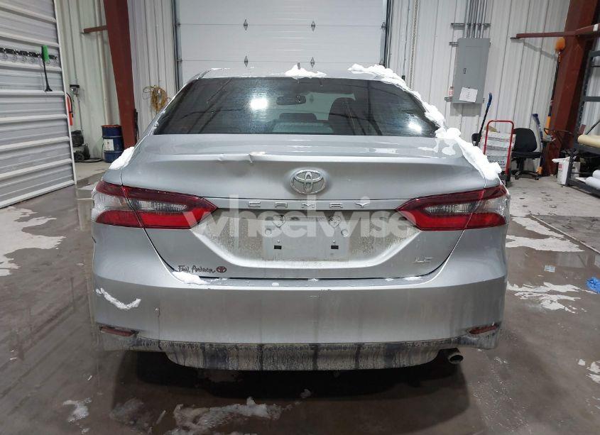 Photo 16 of 2024 Toyota Camry LE (VIN 4T1R11AKXRU249725)