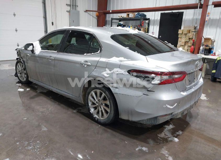 Photo 3 of 2024 Toyota Camry LE (VIN 4T1R11AKXRU249725)