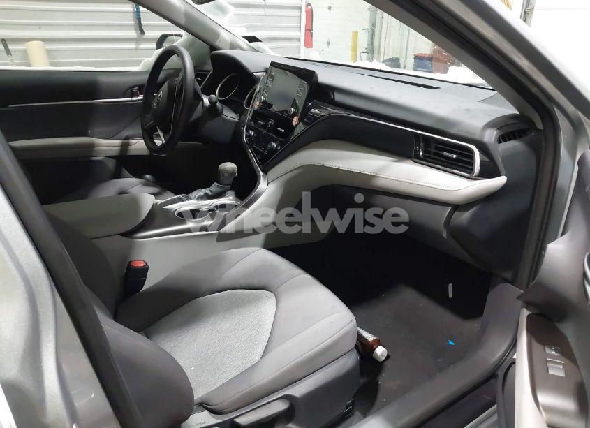 Photo 5 of 2024 Toyota Camry LE (VIN 4T1R11AKXRU249725)