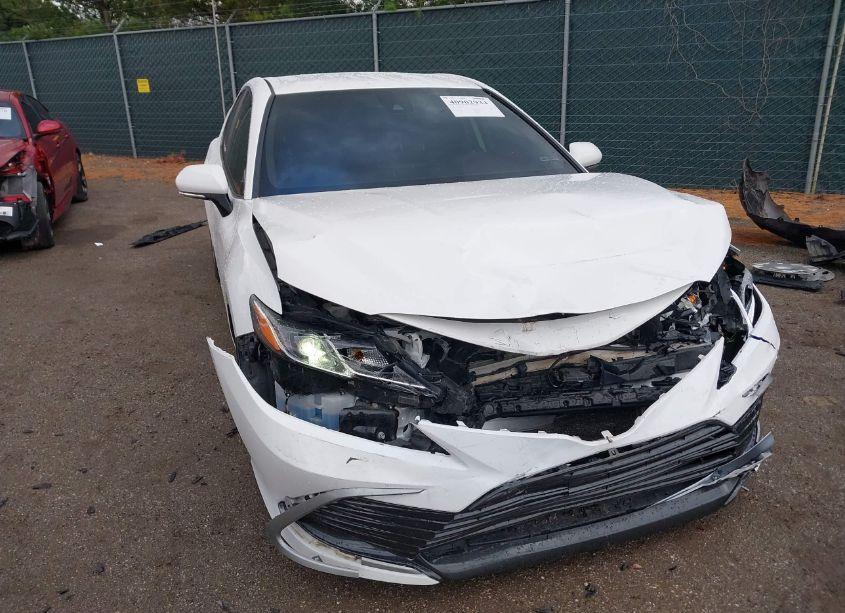 2022 Toyota Camry LE AWD (VIN 4T1R11BK2NU047664) main photo