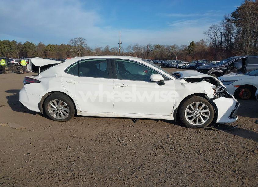 Photo 13 of 2021 Toyota Camry LE AWD (VIN 4T1R11BK6MU034902)