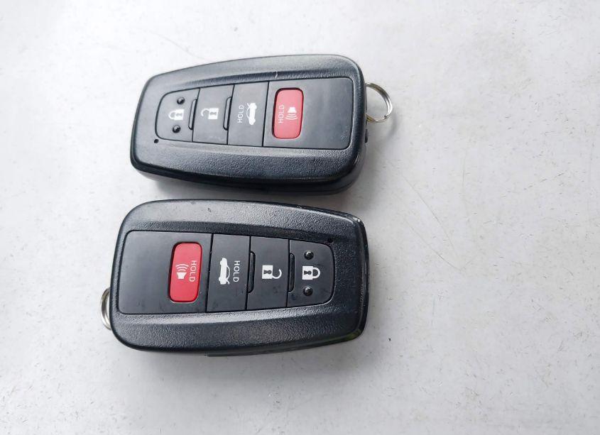 Photo 11 of 2021 Toyota Camry LE AWD (VIN 4T1R11BK7MU039395)