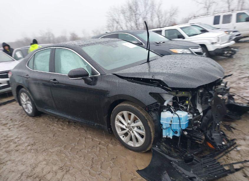 Photo 13 of 2022 Toyota Camry LE AWD (VIN 4T1R11BK7NU054416)