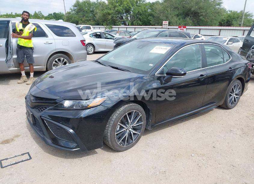 Photo 2 of 2023 Toyota Camry SE (VIN 4T1S11AK0PU155335)