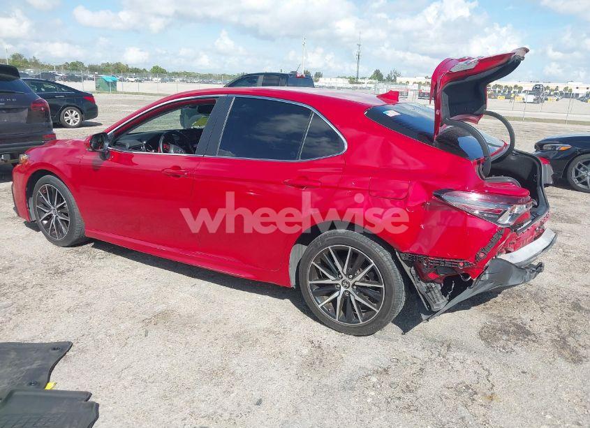 Photo 3 of 2022 Toyota Camry SE (VIN 4T1S11AK1NU052325)