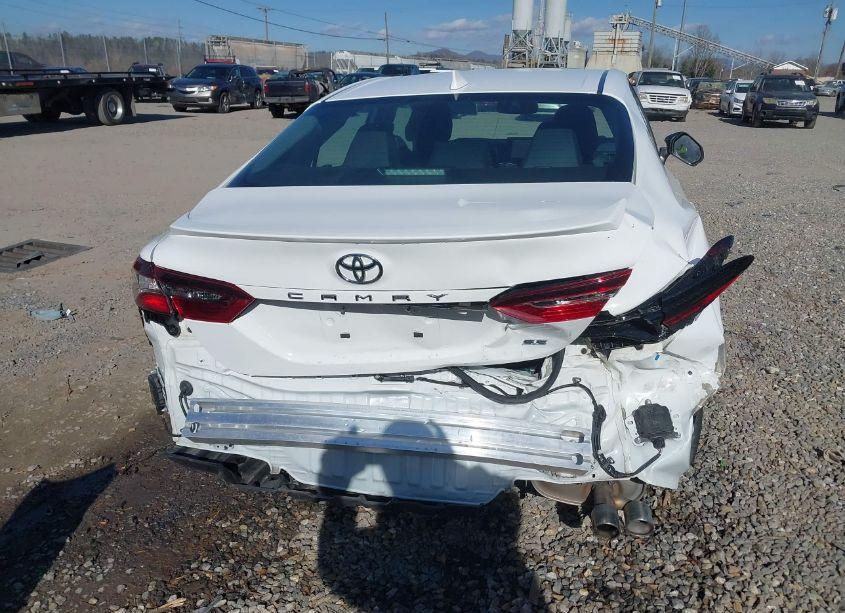 Photo 17 of 2022 Toyota Camry SE (VIN 4T1S11AK1NU660054)