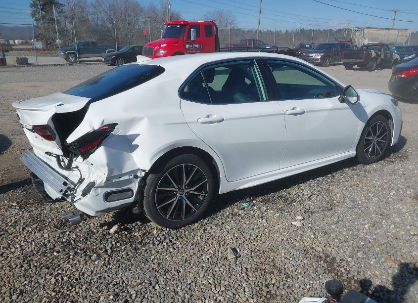 Photo 4 of 2022 Toyota Camry SE (VIN 4T1S11AK1NU660054)