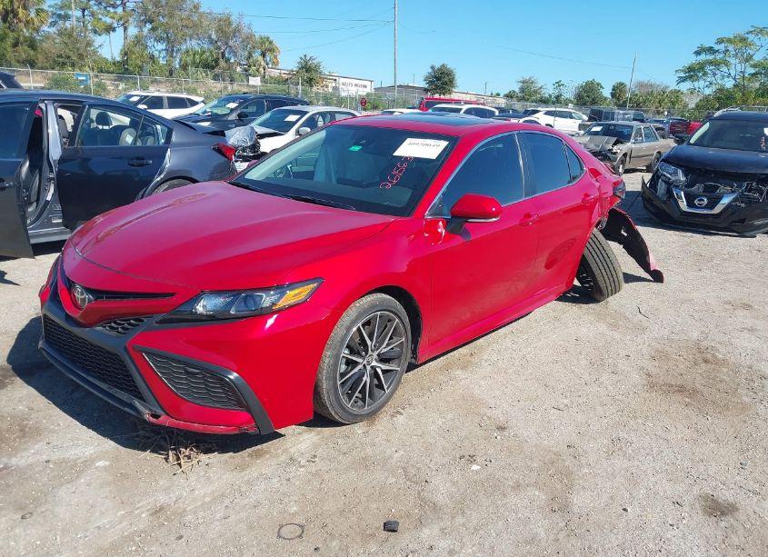 Photo 2 of 2024 Toyota Camry SE (VIN 4T1S11AK2RU261563)