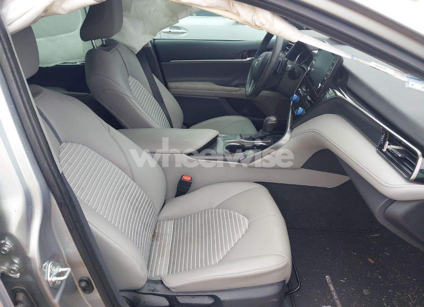 Photo 5 of 2022 Toyota Camry SE (VIN 4T1S11AK3NU666177)