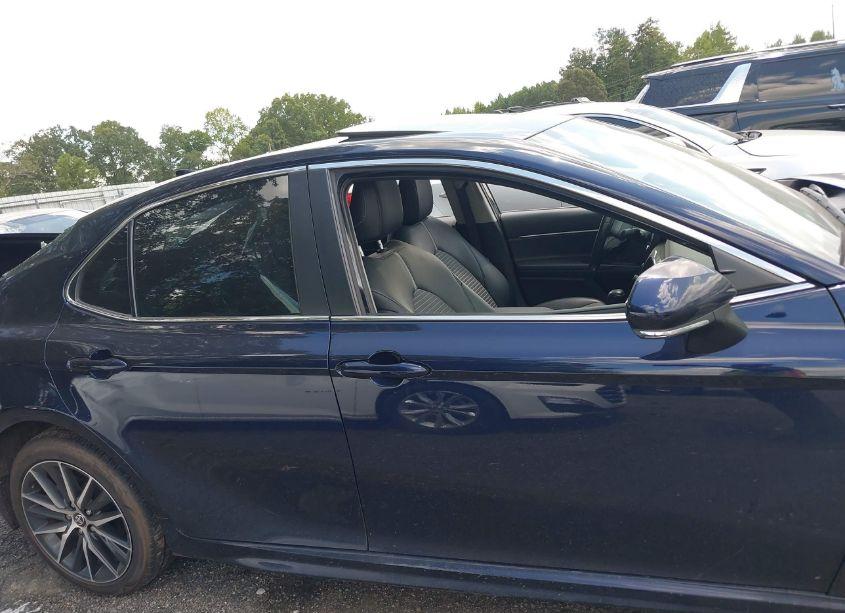 Photo 12 of 2022 Toyota Camry SE (VIN 4T1S11AK3NU679429)