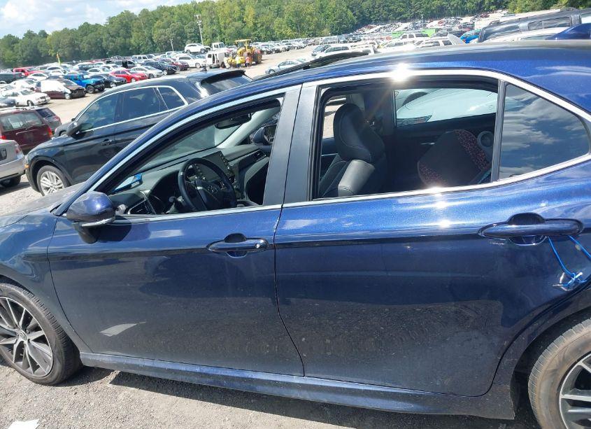 Photo 13 of 2022 Toyota Camry SE (VIN 4T1S11AK3NU679429)