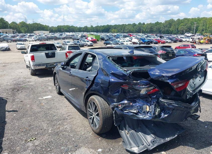 Photo 3 of 2022 Toyota Camry SE (VIN 4T1S11AK3NU679429)