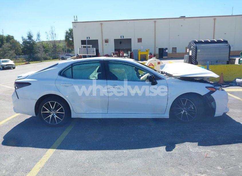 Photo 12 of 2022 Toyota Camry SE (VIN 4T1S11AK4NU680833)