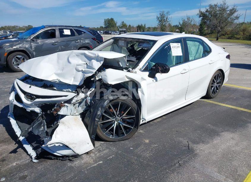 Photo 2 of 2022 Toyota Camry SE (VIN 4T1S11AK4NU680833)