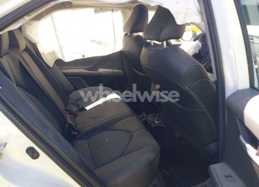 Photo 8 of 2022 Toyota Camry SE (VIN 4T1S11AK4NU680833)