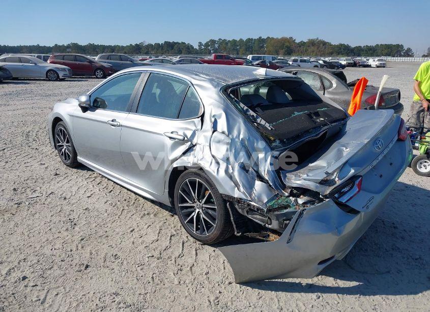 Photo 3 of 2022 Toyota Camry SE (VIN 4T1S11AK5NU045524)