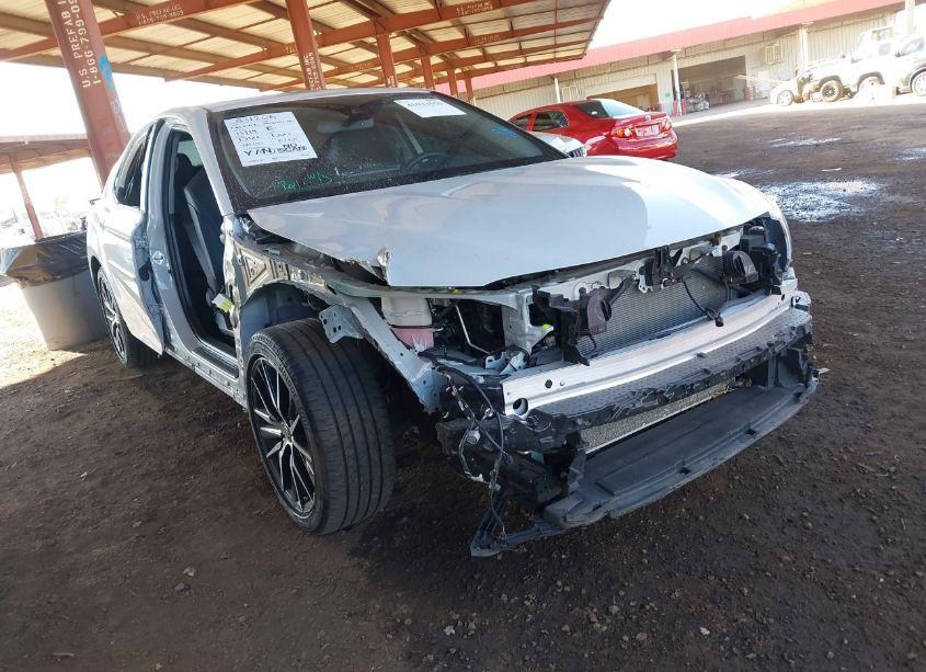 2022 Toyota Camry SE (VIN 4T1S11AK6NU047914) main photo