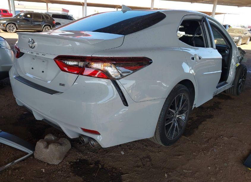 Photo 4 of 2022 Toyota Camry SE (VIN 4T1S11AK6NU047914)