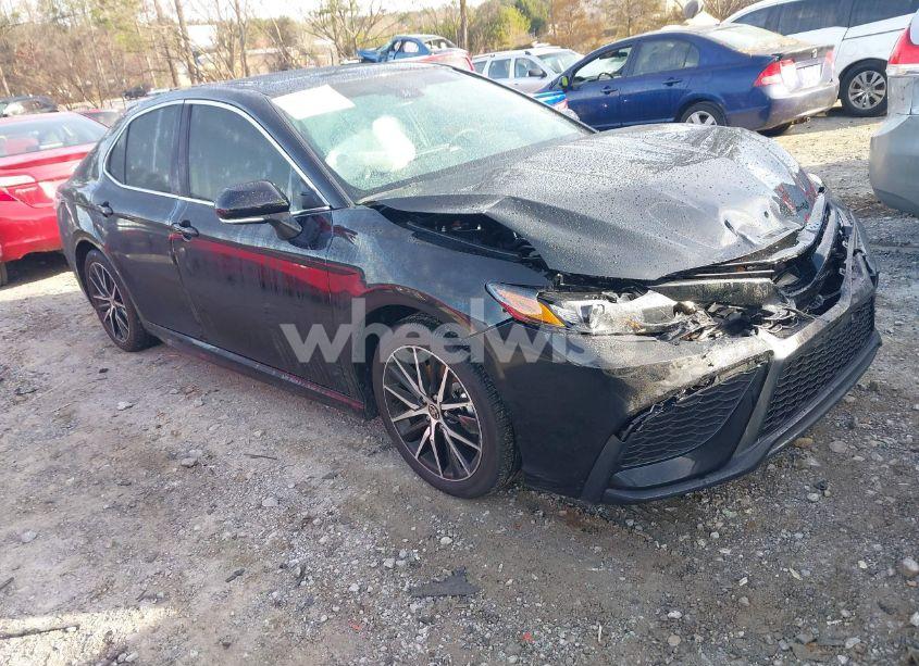 2024 Toyota Camry SE (VIN 4T1S11AK6RU905629) main photo