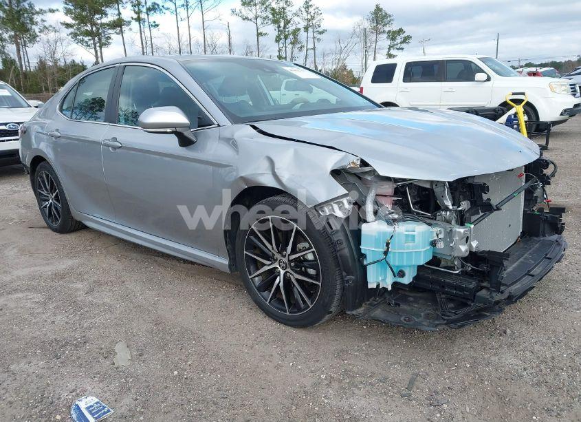2022 Toyota Camry SE (VIN 4T1S11AK8NU660651) main photo