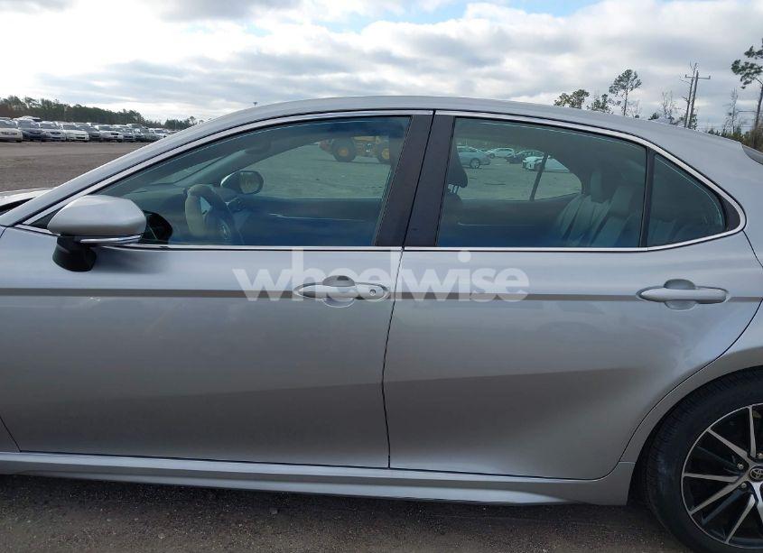Photo 15 of 2022 Toyota Camry SE (VIN 4T1S11AK8NU660651)