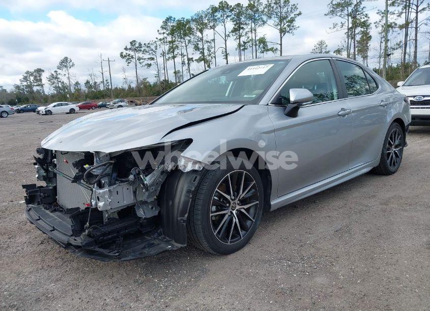 Photo 2 of 2022 Toyota Camry SE (VIN 4T1S11AK8NU660651)