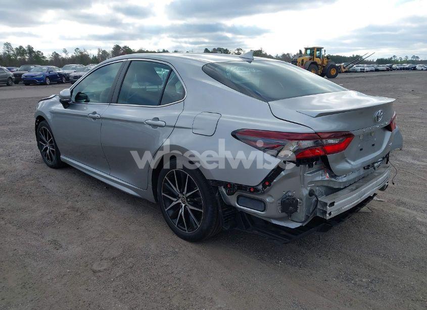 Photo 3 of 2022 Toyota Camry SE (VIN 4T1S11AK8NU660651)