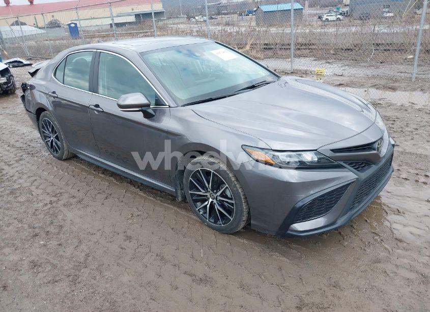 2021 Toyota Camry SE AWD (VIN 4T1S11BK3MU033059) main photo
